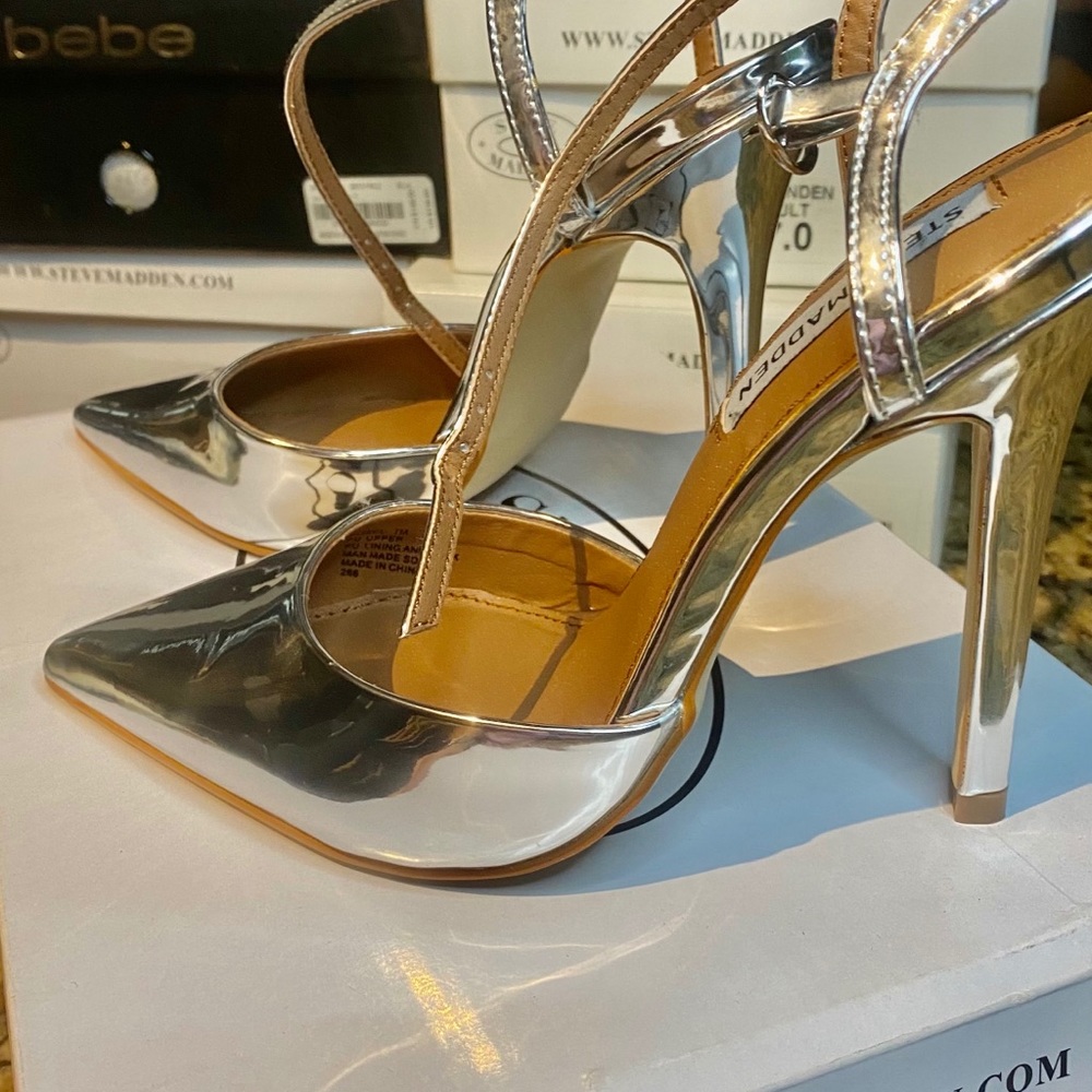 Silver high heels - Picture 3 of 4